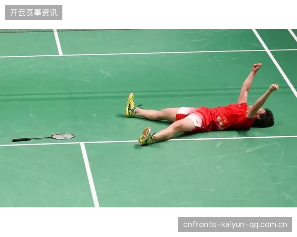 网球选手的回调救球成为经典瞬间——体育精神与技巧的完美融合